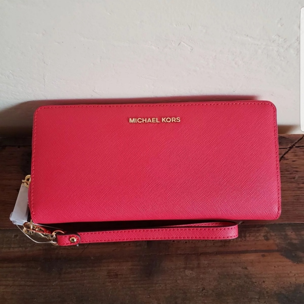 Michael Kors Jet Set Continental Wallet